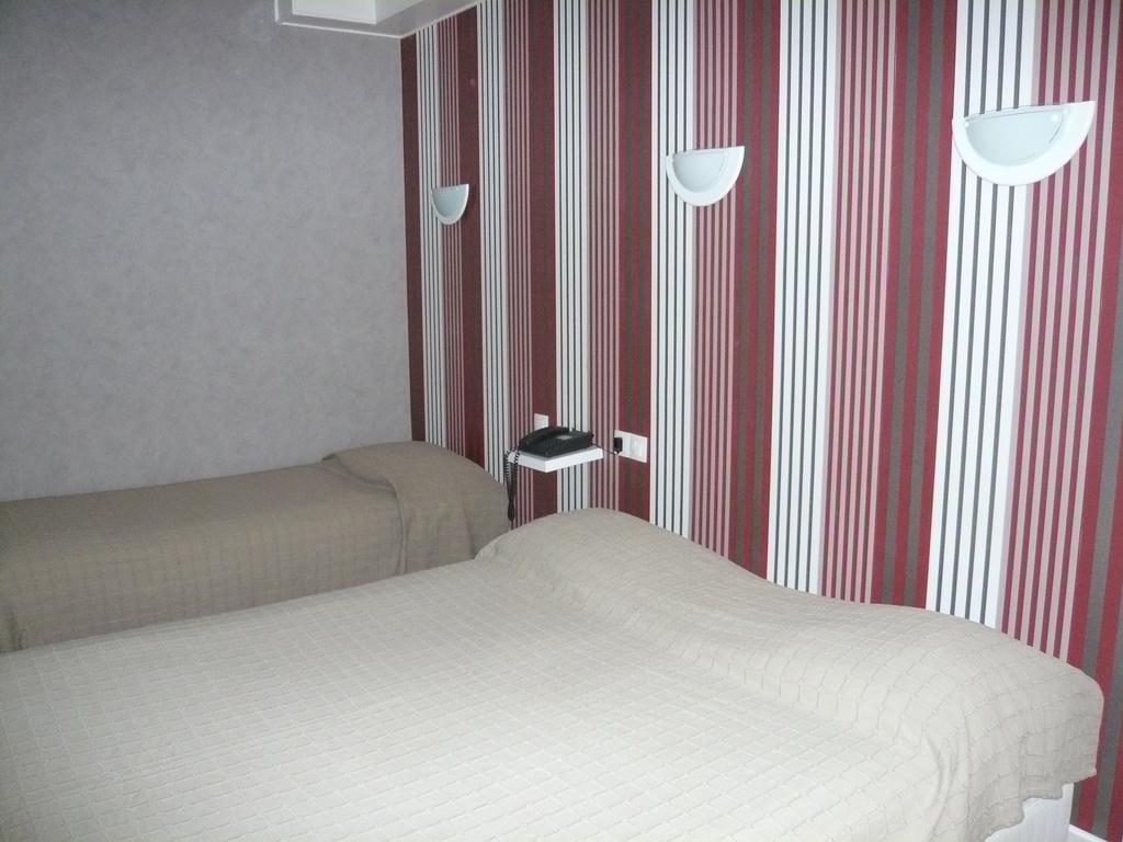Hotel - Restaurant Saint Jacques Blois Exteriör bild